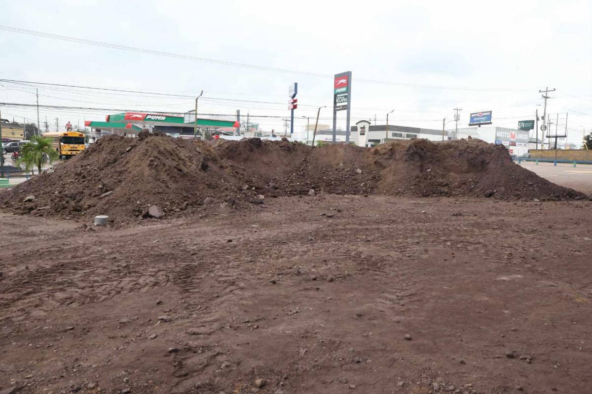 Así luce el estadio Juan Ramón Brevé Vargas, que recibe los trabajos de remodelación para cambio de césped ¿Cuándo finaliza la obra?