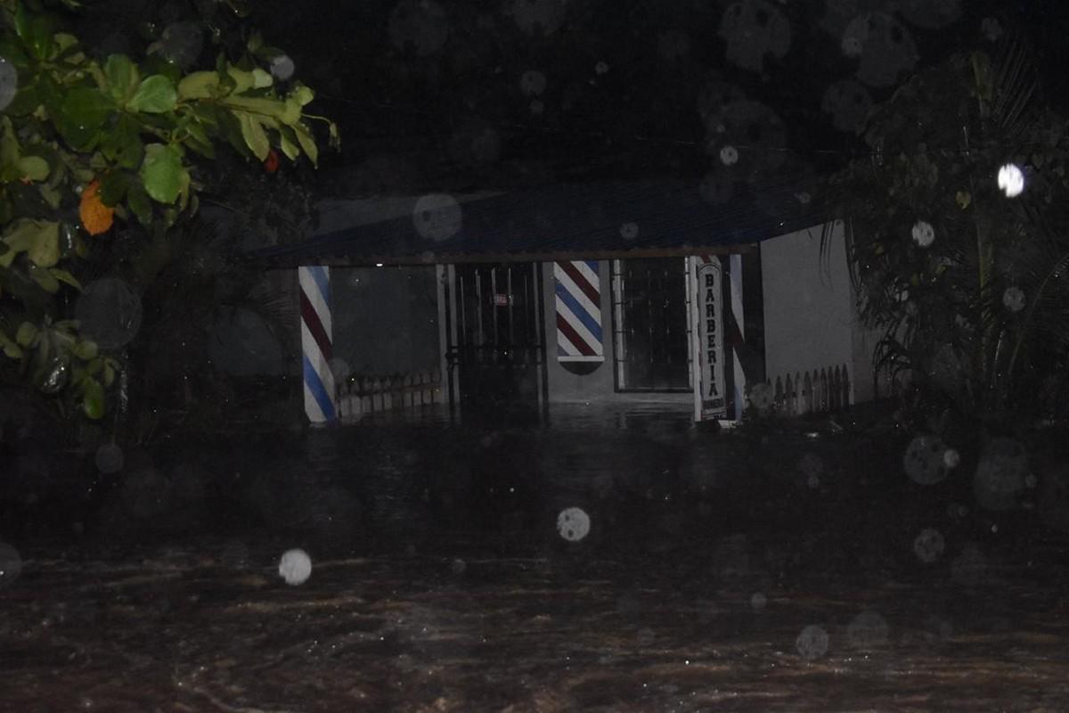 Tormenta Sara azota con fuerza a Honduras: imágenes de los desastres que ha dejado a su paso, ¡hay tres desaparecidos!