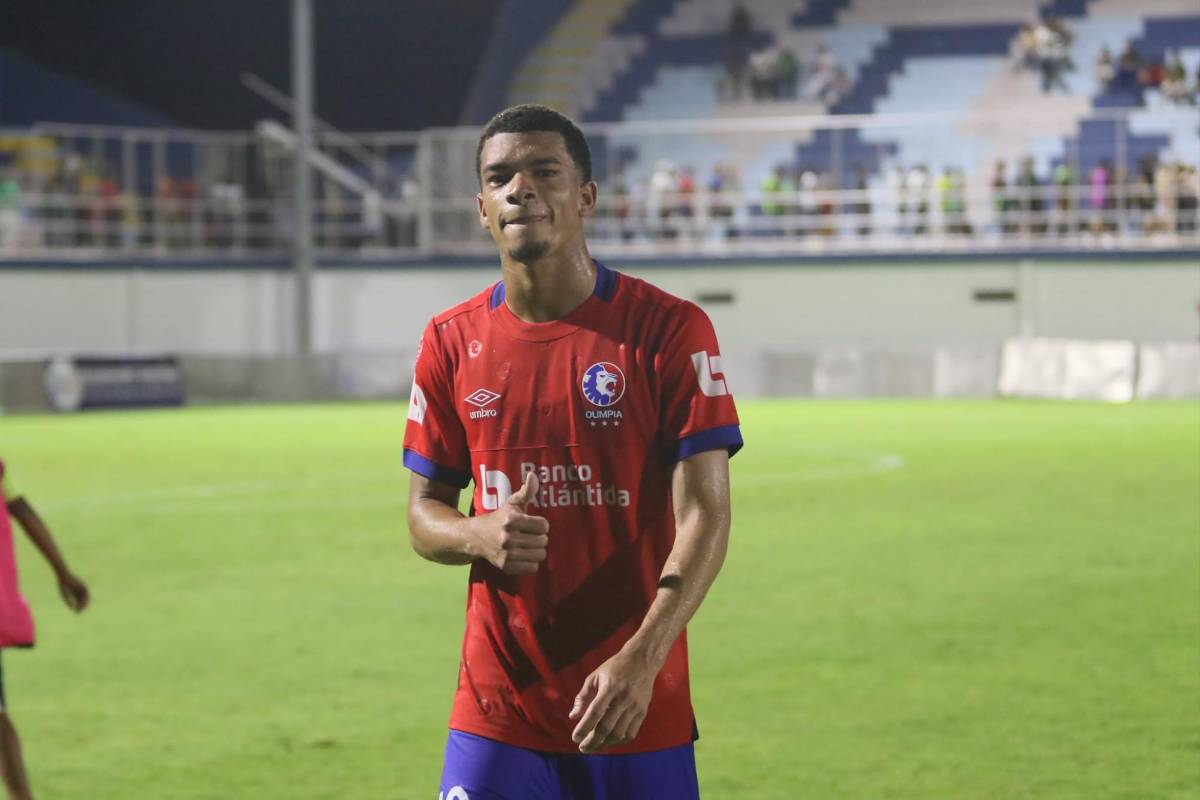 Olimpia celebra en Juticalpa, el debutante de Espinel, bellas chicas y el aficionado que se infiltró en el Juan Ramón