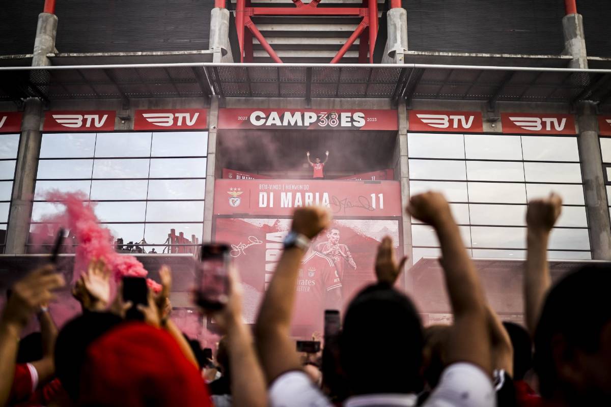 ¡Como campeón del mundo! Locura total en Lisboa por la presentación de Di María con el Benfica: “Elegí con el corazón”