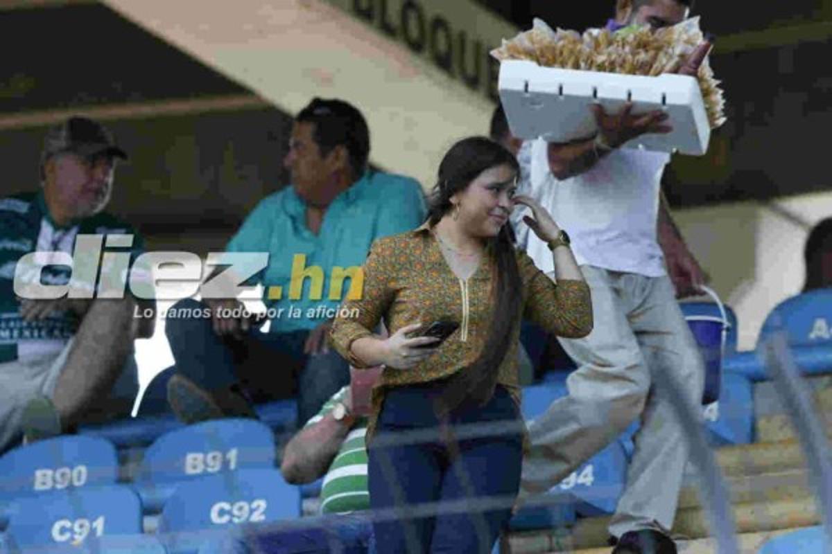 El clásico entre Marathón y Motagua en Pentagonal se llena de chicas muy lindas