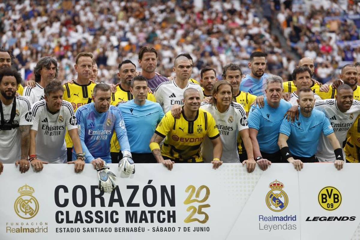 Toni Kroos volvió al Bernabéu y lo hizo con gol: Raúl se rinde ante el alemán en partido de leyendas del Real Madrid