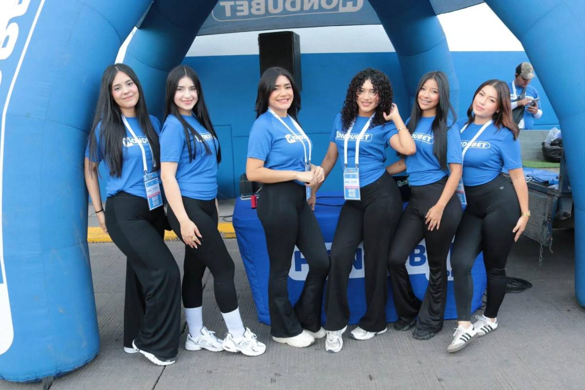 El club que vino a ver a Keyrol,  incómodo beso a Kervin y la de verde se robó las miradas