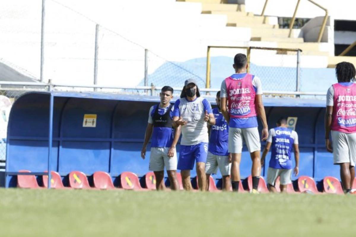 FOTOS: Fortaleza física y bajo fuerte calor se entrena la Sub-23; Coito observa y Falero trabaja en cancha