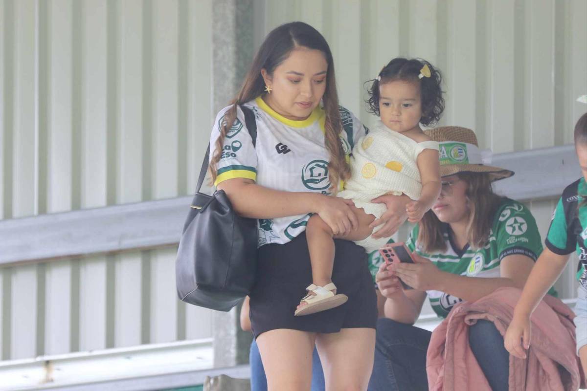 Las bellas olanchanas de San Francisco de La Paz se dejan ver, la preciosa aficionada de Olimpia y, ¿qué llevaba Marcos Montiel?