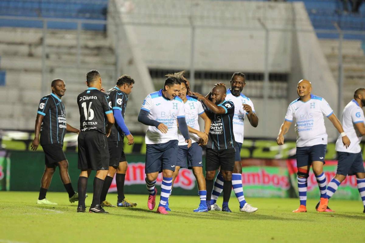 Rambo de León rompe en llanto en su partido de despedida: el triste adiós del ‘10’ y las postales que dejó su homenaje