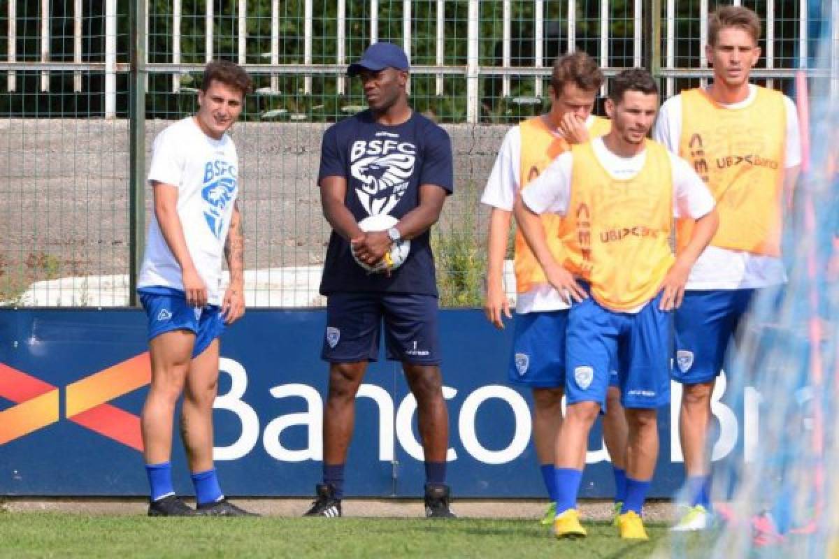 En fotos: Míster David Suazo y su primer entrenamiento con el Brescia de Italia