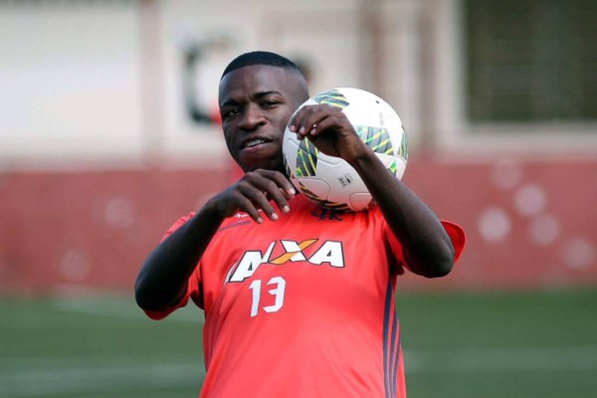 Flamengo renueva contrato de Vinicius Jr. para elevar cláusula de rescisión