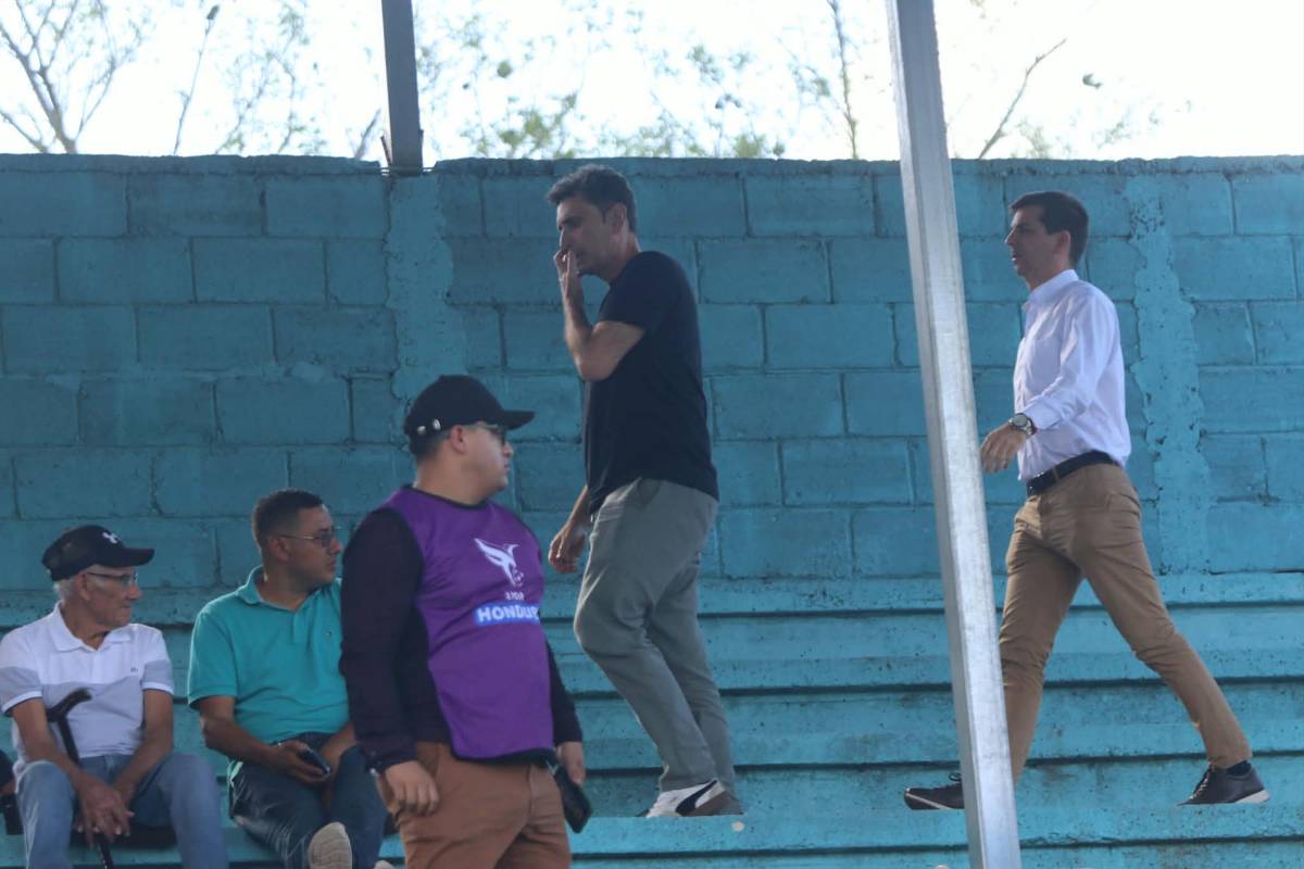 Europeos en las gradas, las bellezas de La Paz y en el muro para ver el Génesis vs Olimpia