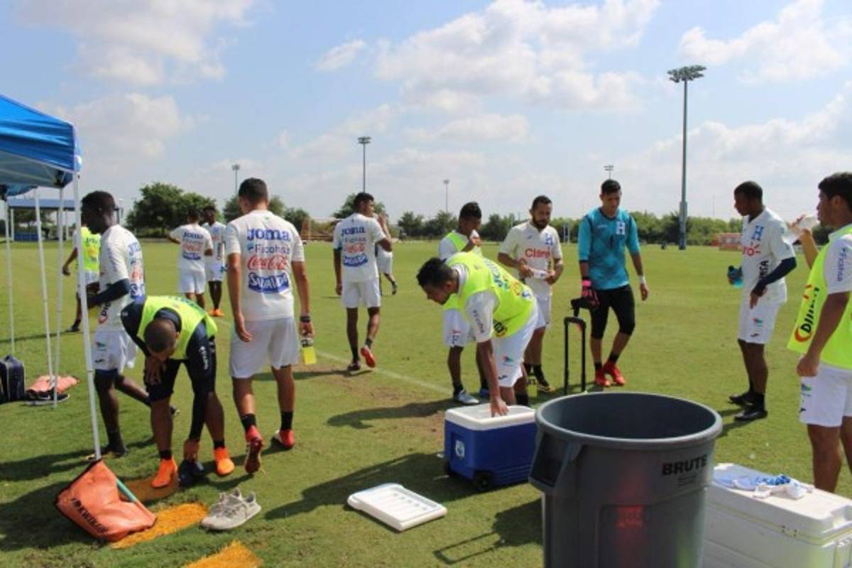 Las imágenes del entreno de Honduras y El Salvador previo a la batalla en Houston