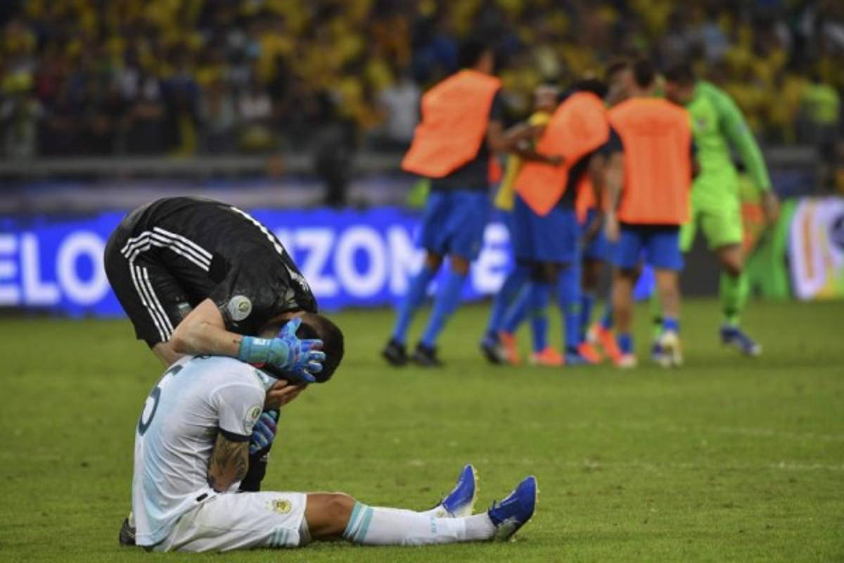 Dramático: Las dolorosas imágenes de Messi y jugadores de Argentina tras ser eliminados por Brasil en Copa América