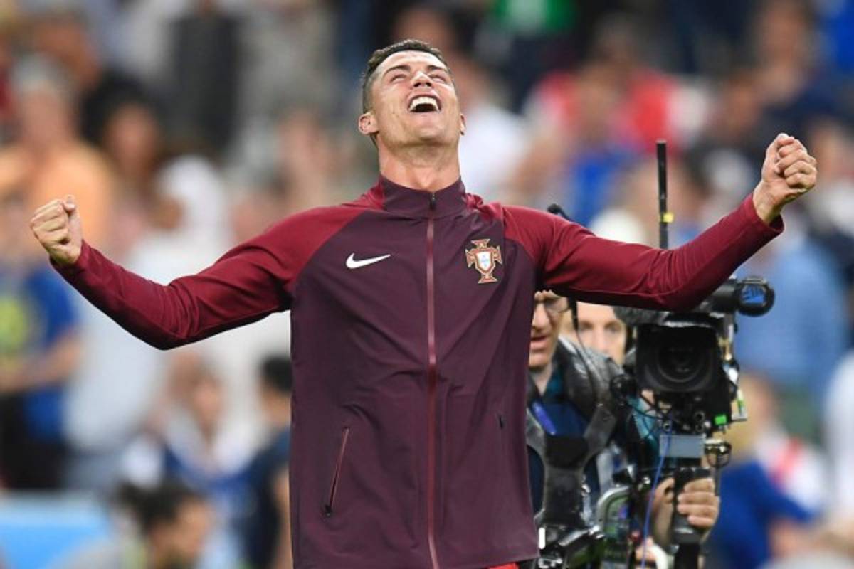 Así celebró Cristiano Ronaldo su primer título con la selección de Portugal al ganar la Eurocopa