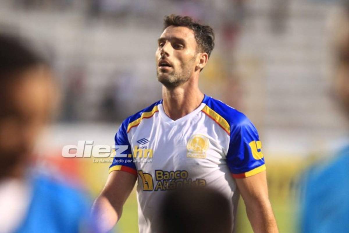 Fotos: El gesto de 'Manolo' y la chica de lentes que enamoró en el Olimpia-Platense