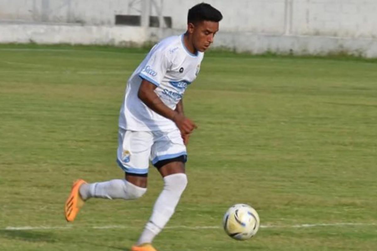 Jugó con Messi, trabajaba como Uber y tuvo que retirarse con 32 años: Hoy llega el día más duro de mi vida