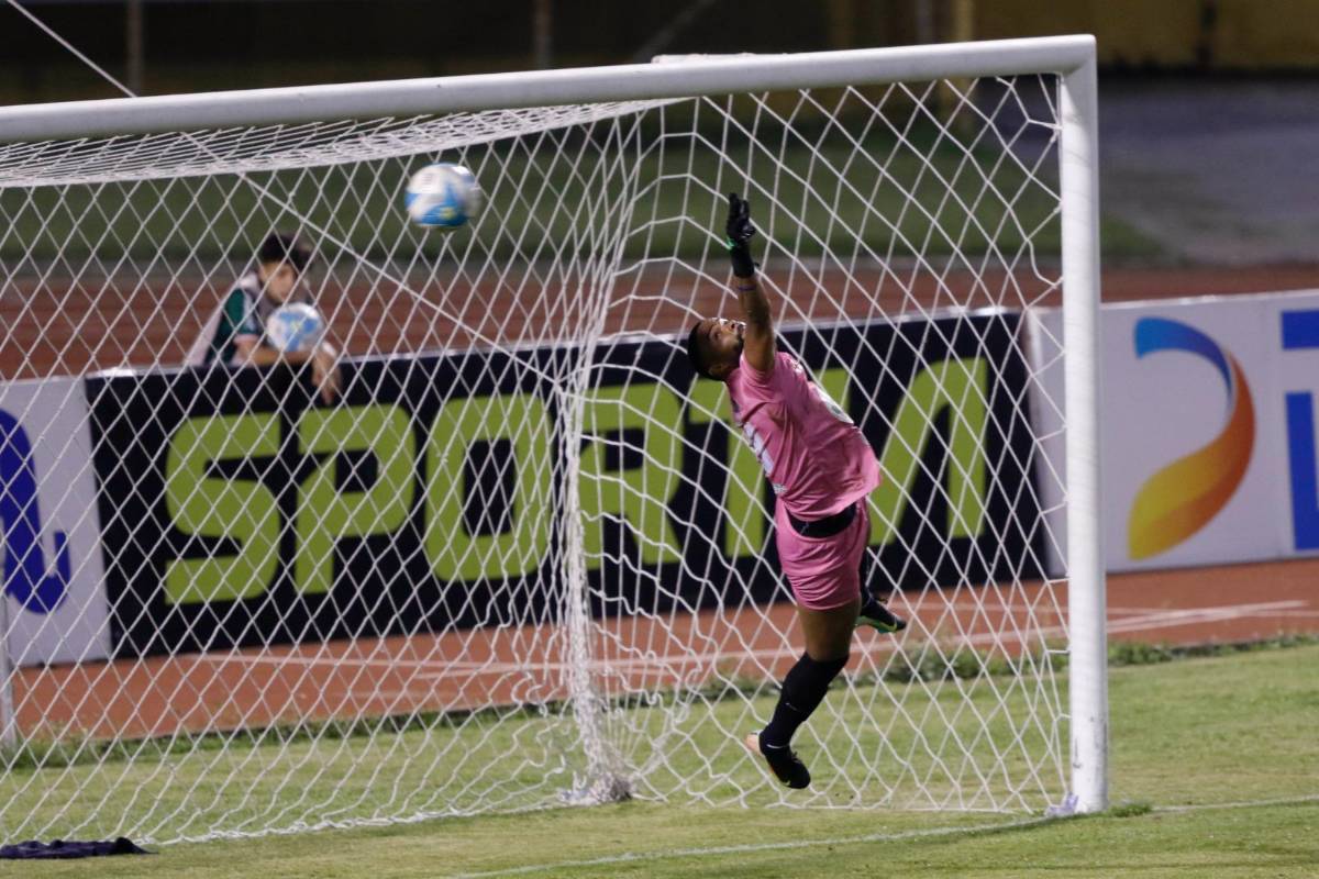 El gran debut del joven portero, la locura de Alexy Vega, el error de Messiniti y lindas edecanes brillaron en el Marathón vs Platense