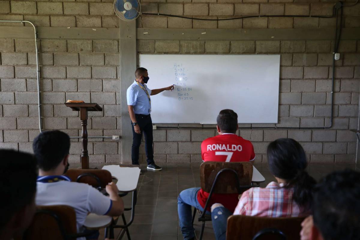 13 cosas que debes saber de Humberto Rivera, el DT que tiene soñando a los Potros: Fue jugador y miró entrenamientos del Olimpia