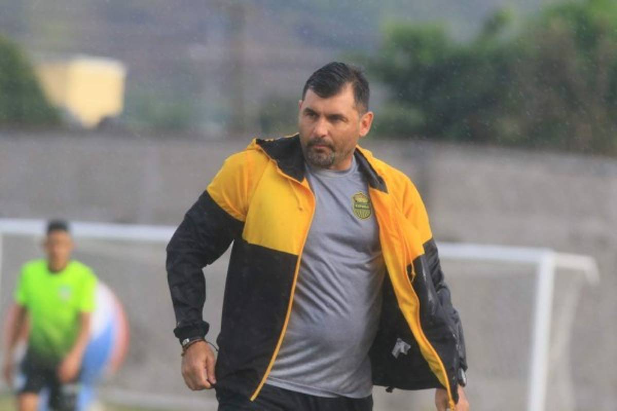 Rumores: Olimpia va por dos pupilos del Marathón y 'Tato' García con ofertas