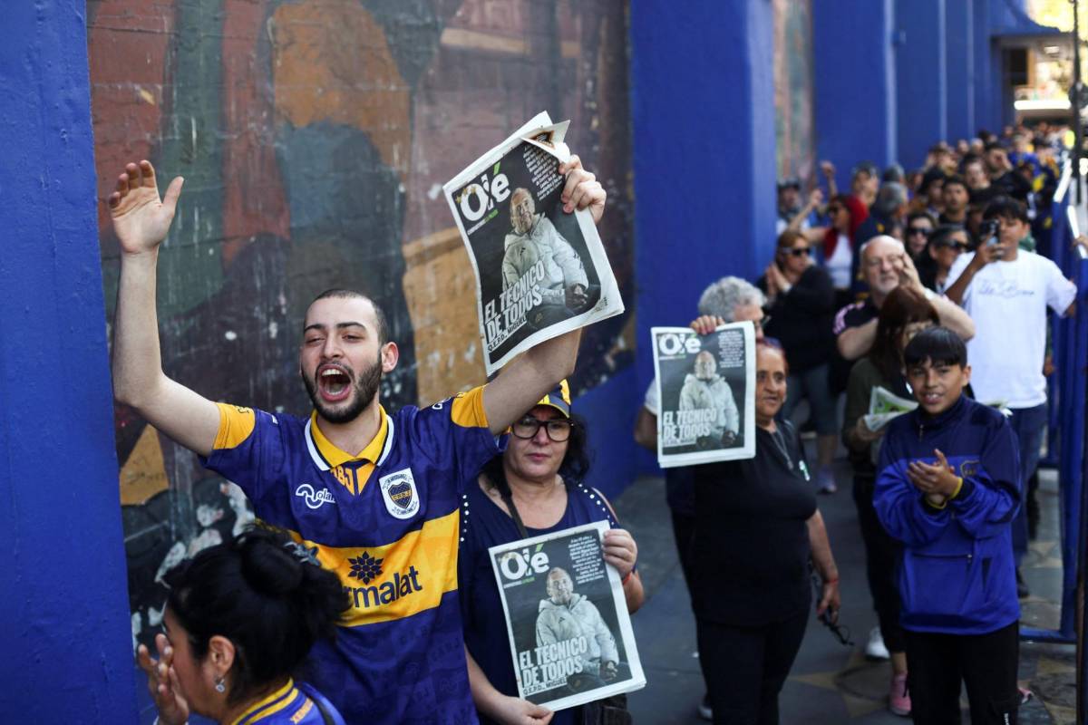 Boca Juniors abrió 'La Bombonera' para despedir a Russo: el dolor de los aficionados y el gesto de River Plate