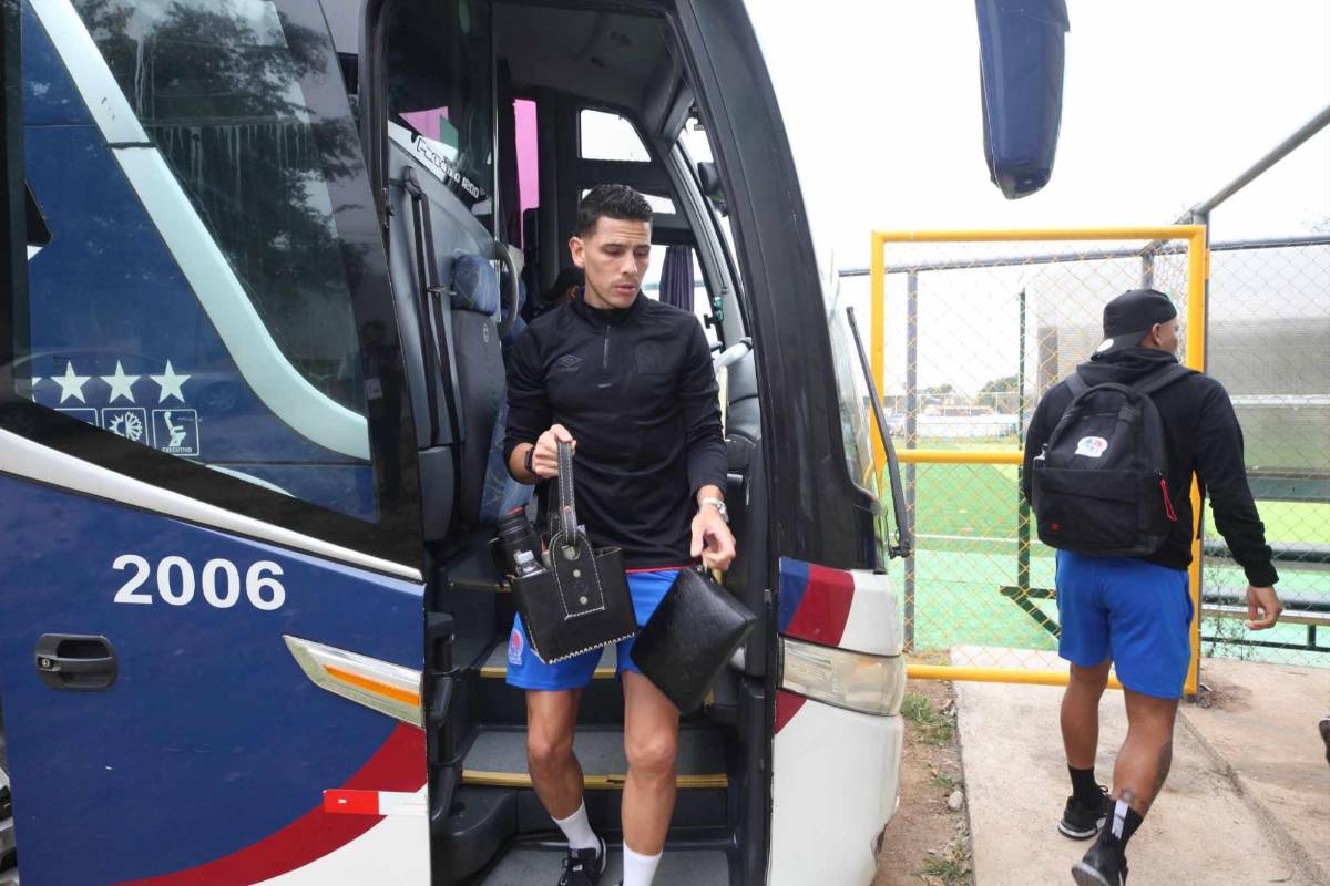 Las bellas olanchanas de San Francisco de La Paz se dejan ver, la preciosa aficionada de Olimpia y, ¿qué llevaba Marcos Montiel?