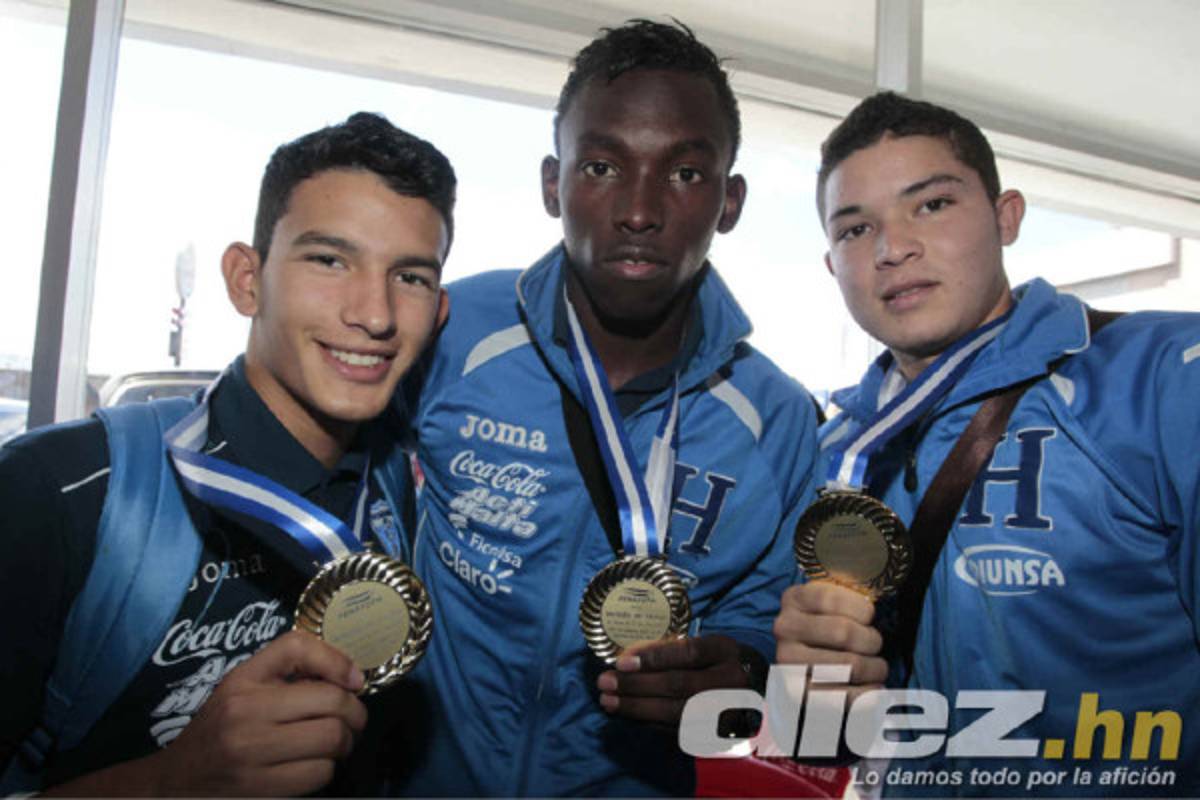 Sub-17 de Honduras, recibida como héroes.