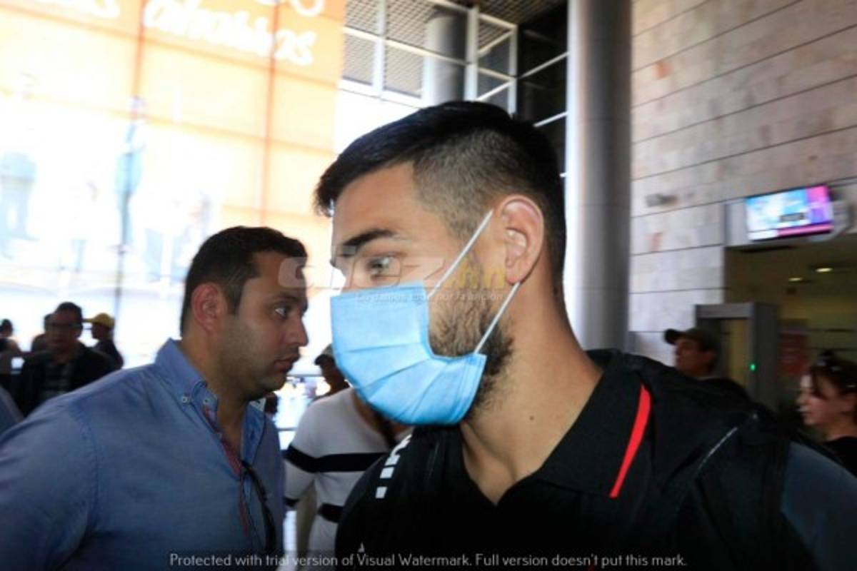 ¡Hasta con pasamontañas, guantes y tapabocas, regresó Olimpia de Canadá!