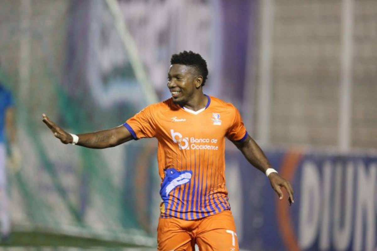 Los 19 futbolistas hondureños que han jugado en equipos del Medio Oriente