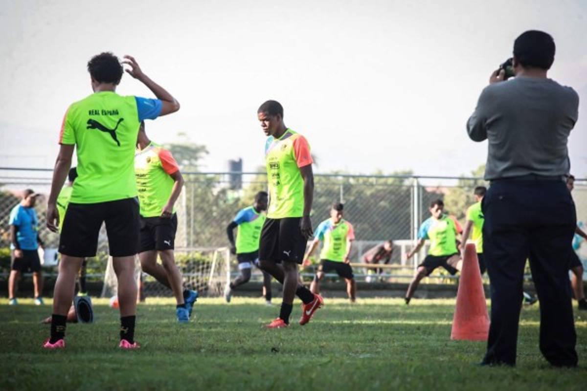 Así fue el primer día de trabajo del venezolano Cásseres