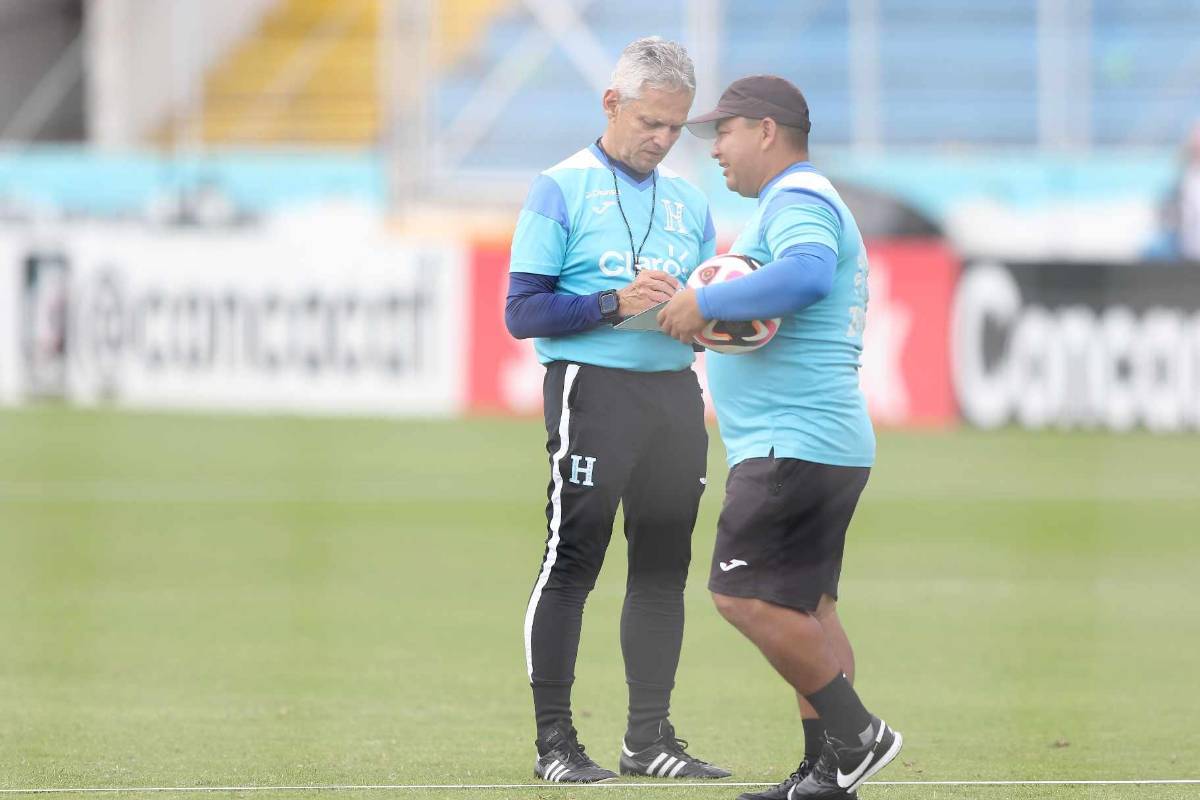 ¿Buba o Menjívar? Rueda pule su listado, el nuevo portero de la Selección; así cerró el morfociclo en el estadio Nacional