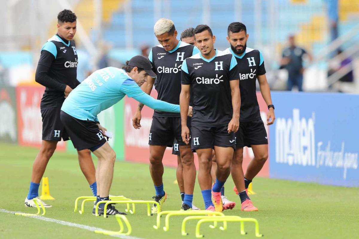 ¿Buba o Menjívar? Rueda pule su listado, el nuevo portero de la Selección; así cerró el morfociclo en el estadio Nacional