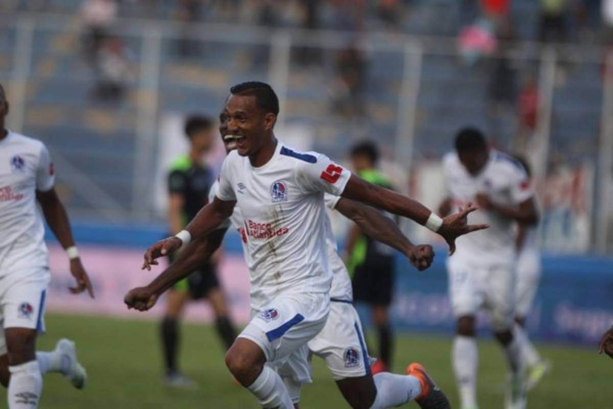 FICHAJES: Olimpia suma baja, Marathón ficha y Platense prepara su 'bombazo'