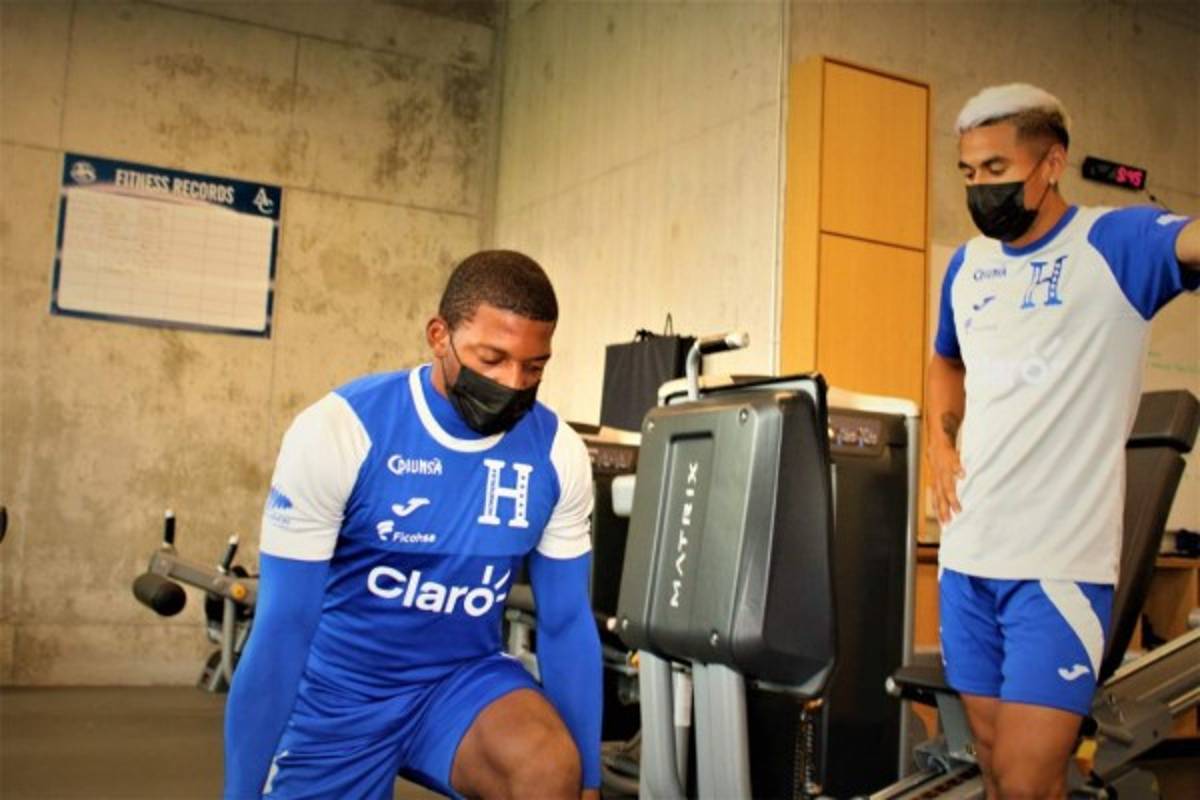 El líder de la oración y el detallazo en el 'look' de Rivas: Honduras entrenó en el gimnasio dos días antes de enfrentarse a Canadá