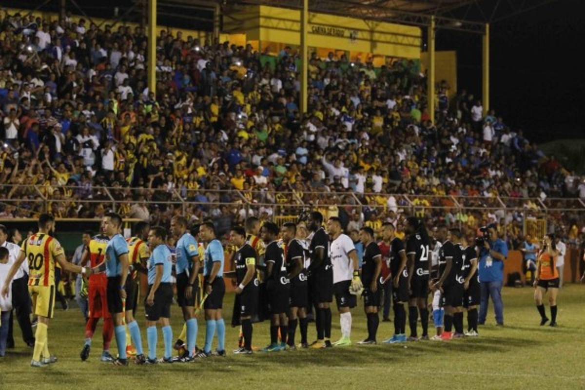 ¡NO SE VIO EN TV! El llenazo en El Progreso y el curioso festejo del' Chino'