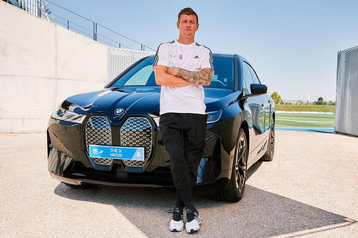 Bellingham eligió el auto más caro: Así son los BMW que escogieron los jugadores del Real Madrid