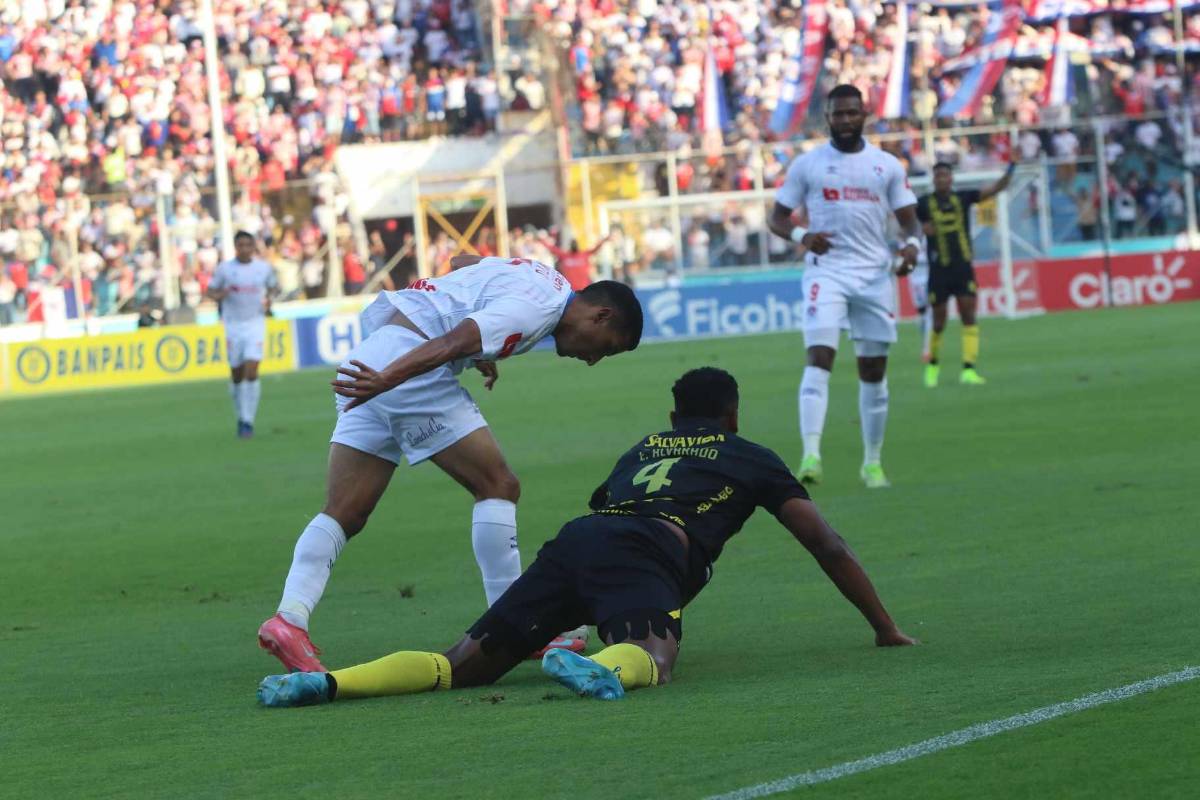 Lágrimas en Olimpia, frustración de Buba y un futbolista se despidió antes de la gran final contra Real España