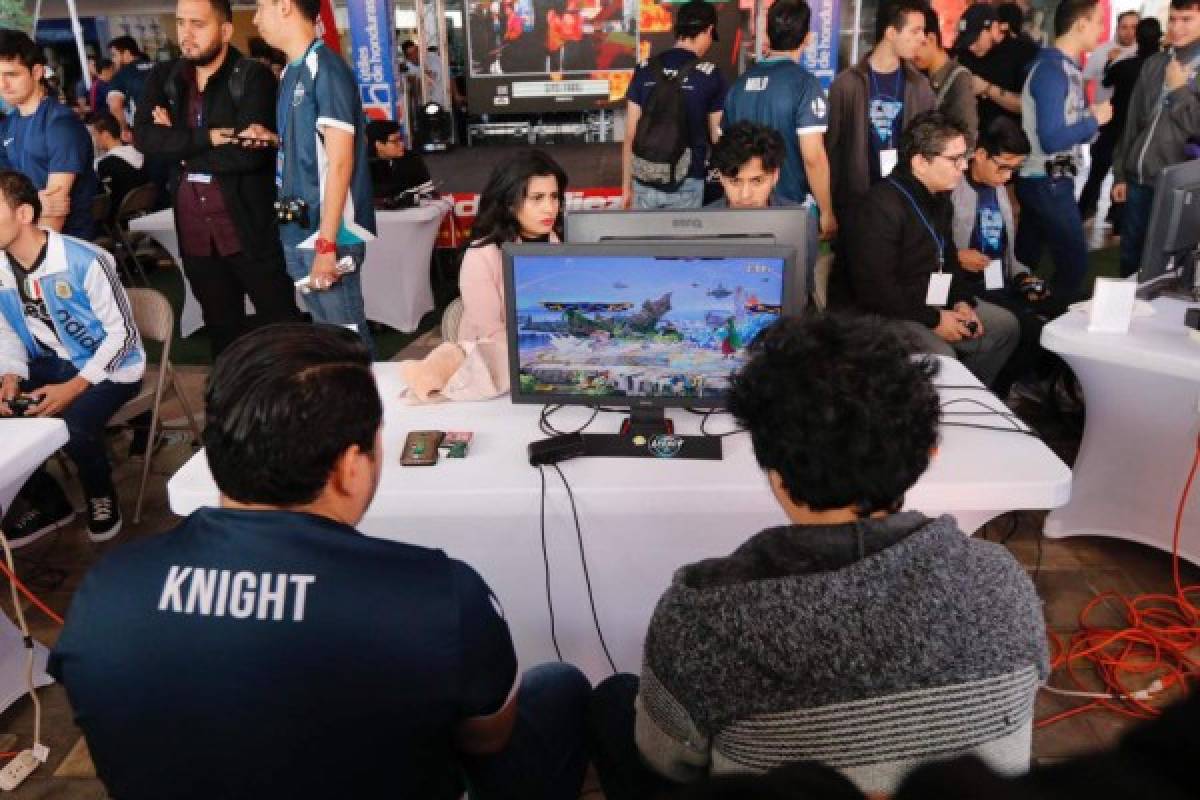 FOTOS: Tegucigalpa vibra con el torneo de Smash Diez 2019