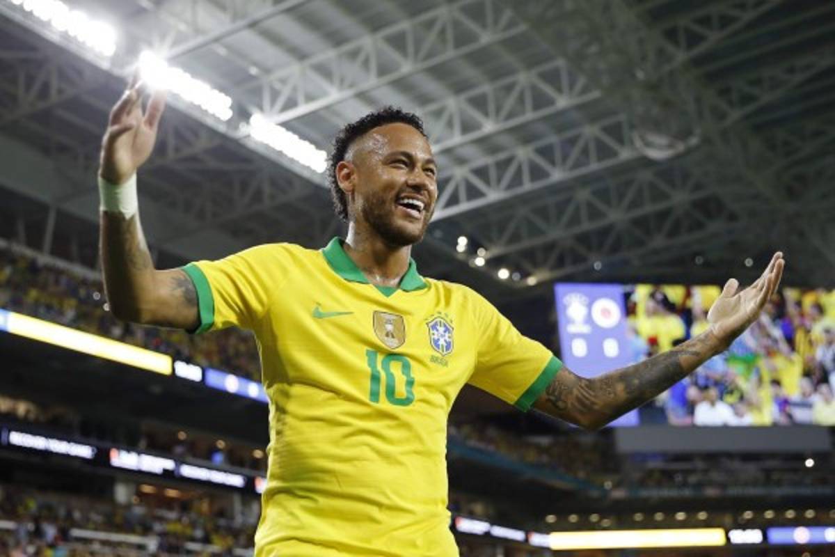 Gol, asistencia, abrazos y duro golpe: Así fue el regreso de Neymar con Brasil