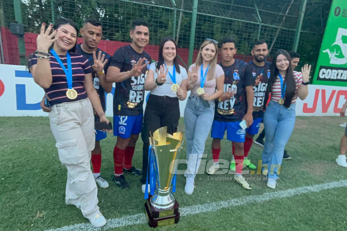 Olimpia se coronó en el Yankel: Menjívar y Beckeles festejan con puros, locura de Araújo y los que celebraron con sus novias