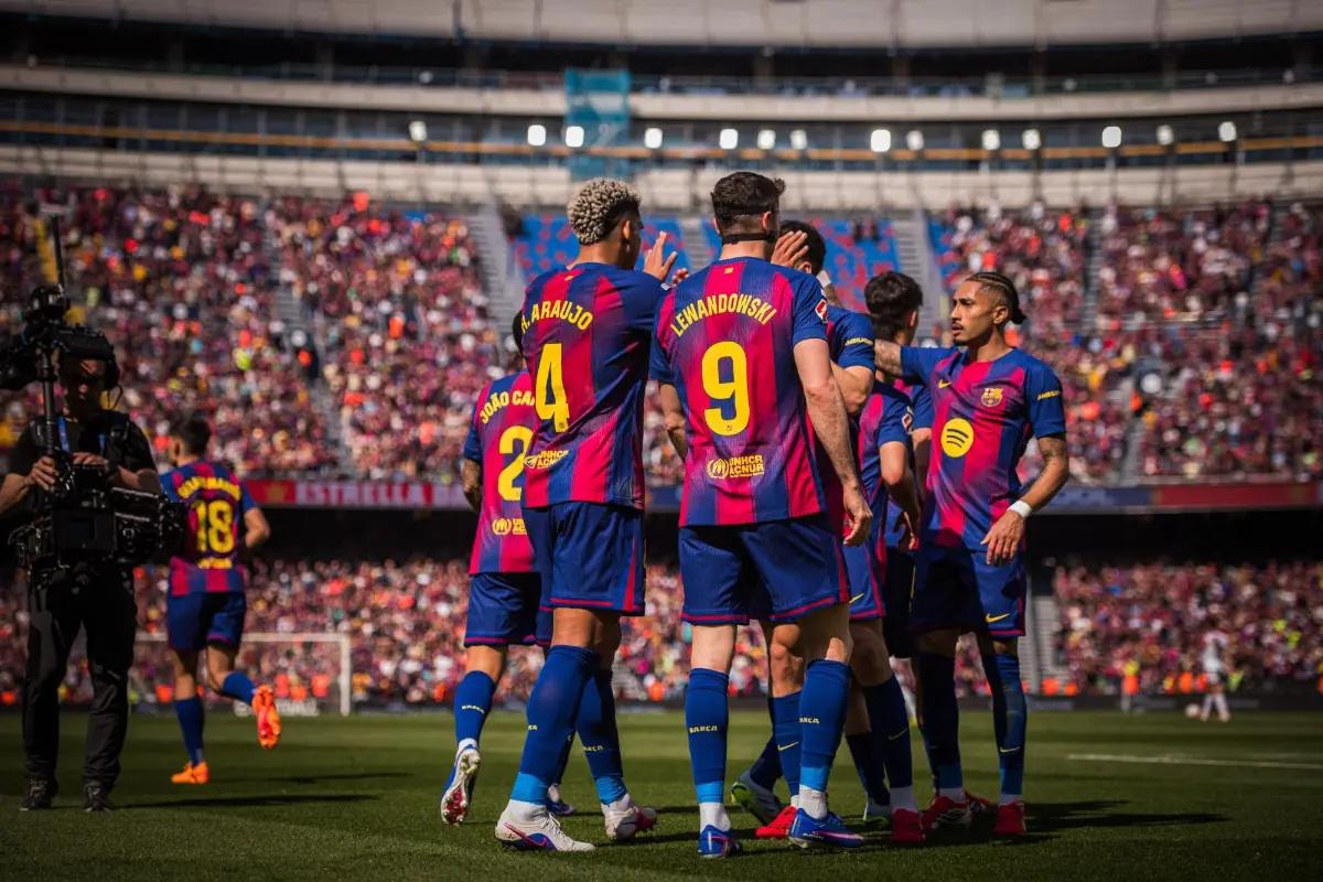 Se olvida de Pep Guardiola y se ofrece al Barcelona: la respuesta que dio Hansi Flick sobre su fichaje