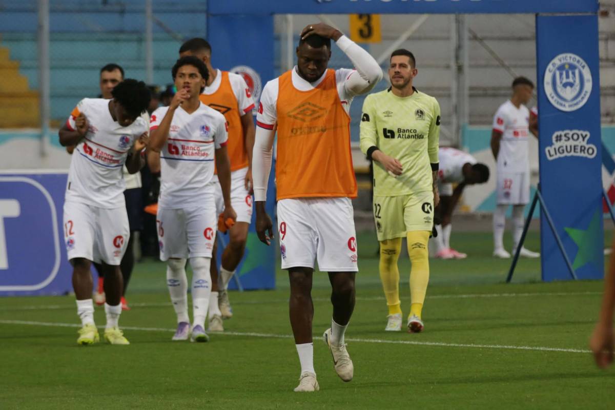 Bella periodista destacó, Saíd se soltó y el 11 que Olimpia no utilizó: así fue el juego donde Victoria no se presentó