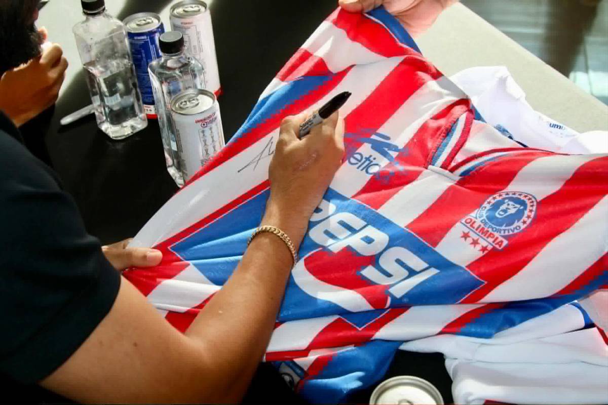 Menjívar lanza una promesa y el pedido especial que recibió previo a la Supercopa