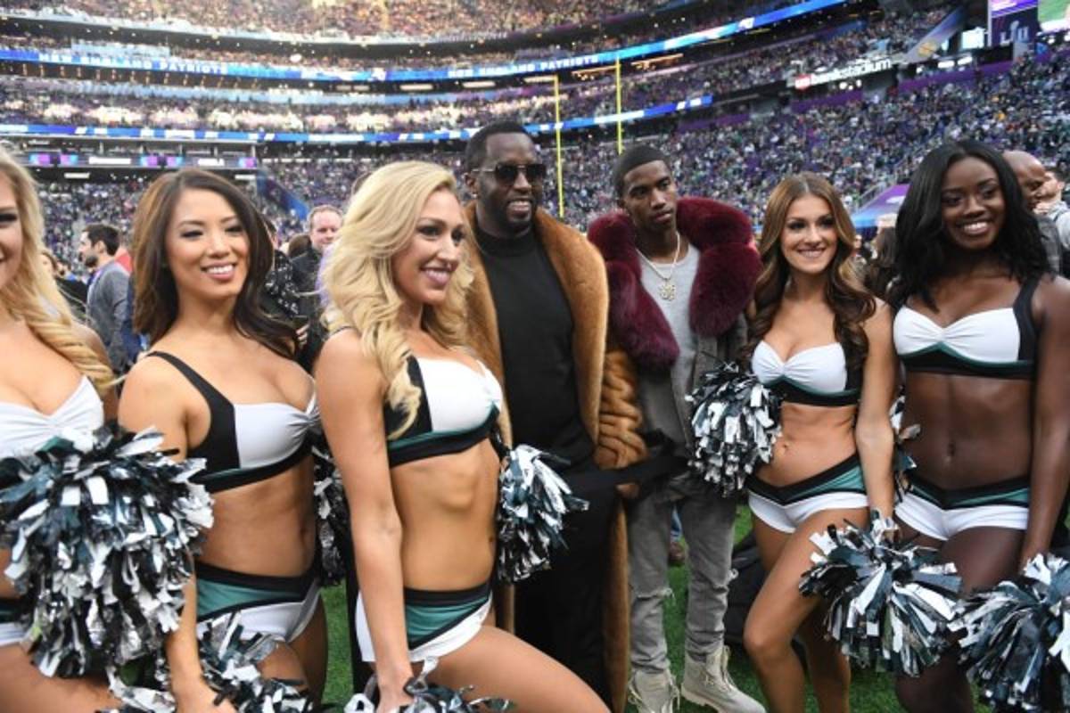 Las explosivas chicas que adornaron el Super Bowl LII