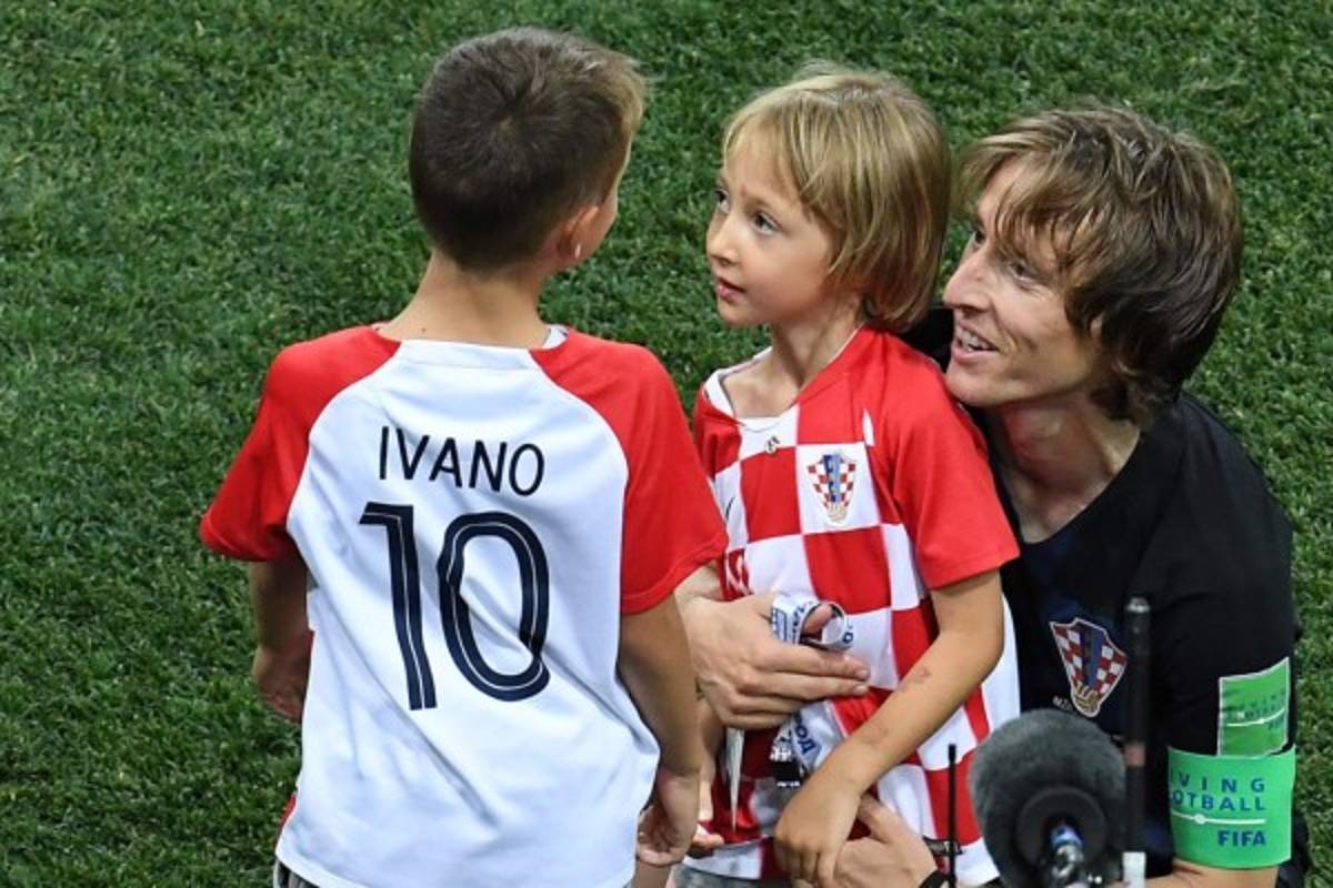 No se vio en TV: El beso a Rakitic, el desahogo de Modric y la eufórica celebración croata