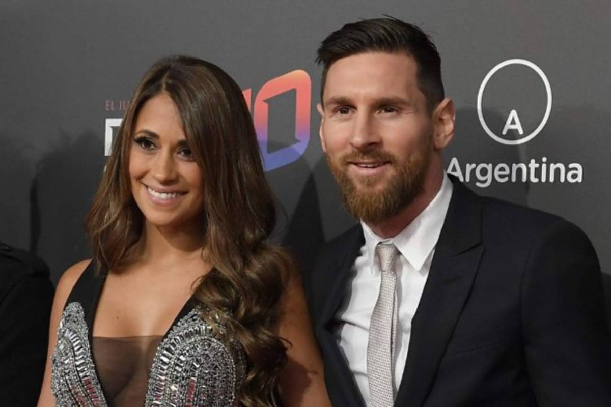 Fotos: Antonella Roccuzzo levanta suspiros en la gran noche de Messi