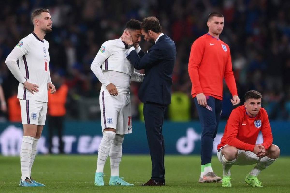 En fotos: Celebración pasionante de Italia, derrumbe total de Inglaterra y los invitados de lujo en Wembley