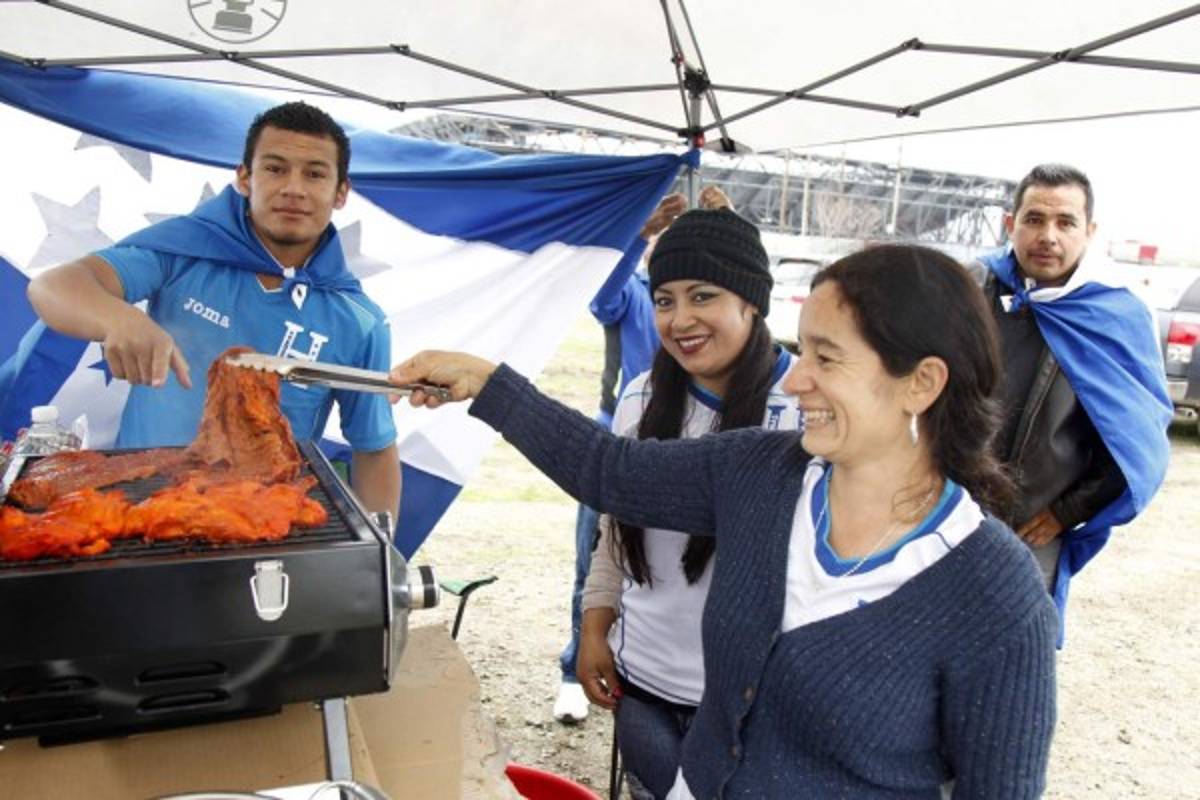 Curiosas: Las fotos que no viste por la TV del Honduras-USA