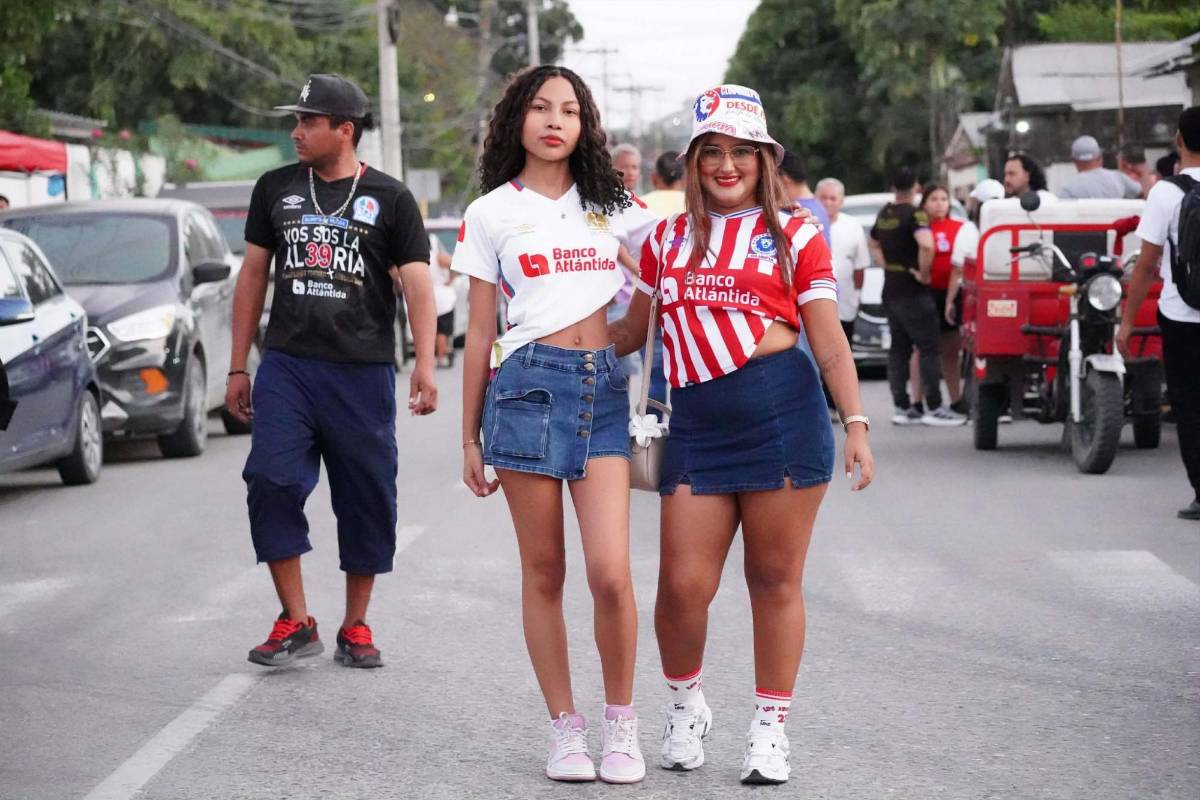 ¿Quién es la chelita tiktokera que resalta en el Choloma vs Olimpia? La ciudad de las maquilas recibe a lo grande al bicampeón
