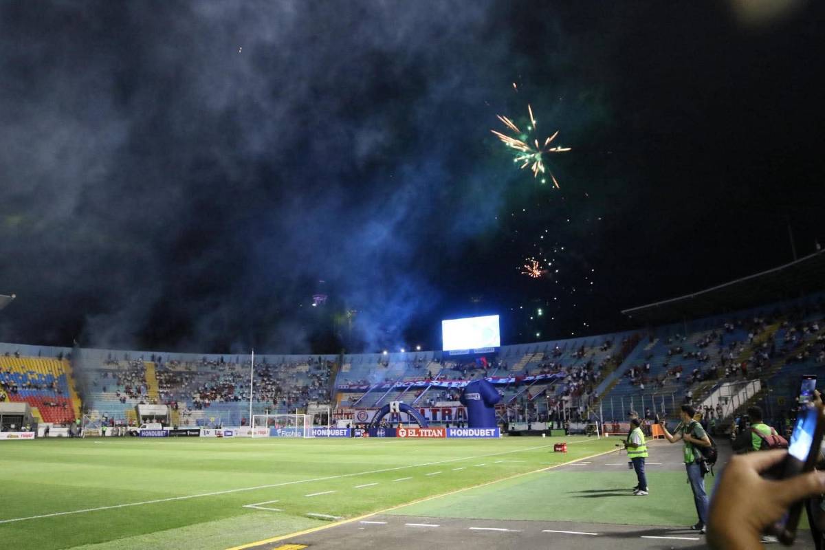 Locura de Olimpia tras quedar campeón, Espinel sorprendió y fiestón de la Ultra Fiel