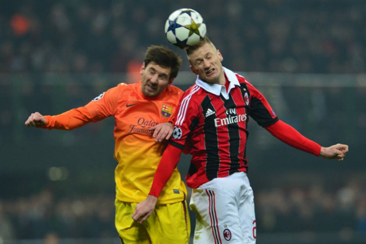 Milan venció 2-0 al Barcelona en un partido de la Champions League.
