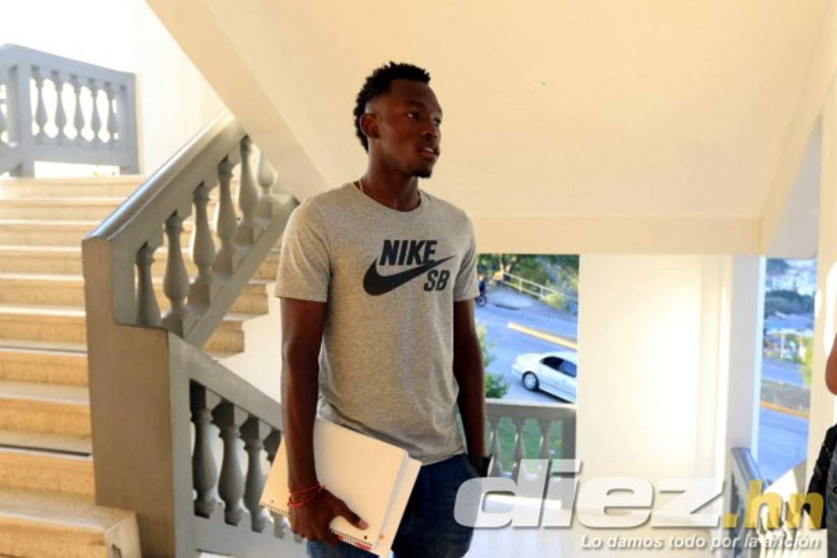 Así es la vida del delantero Alberth Elis en la Universidad