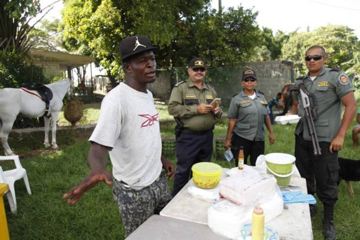 'Muñeco' Gonzales, entre chuletas y la carne asada